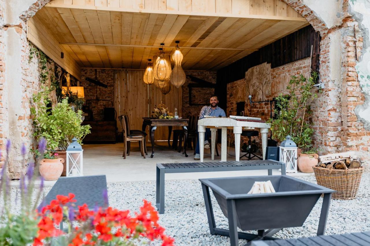 Anna Draga Hotel Colun Bagian luar foto